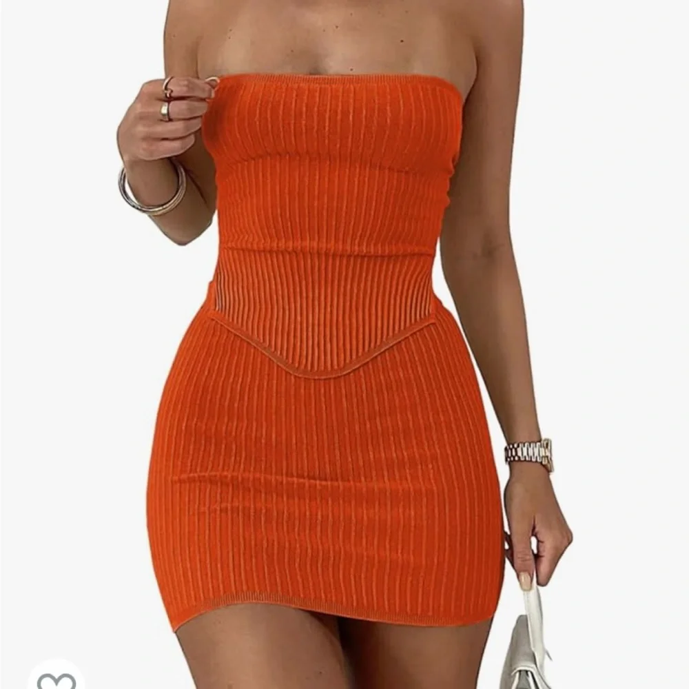 Two Piece - Picture 2 of 2